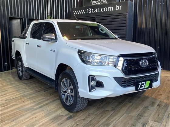 TOYOTA HILUX 2.8 SRV 4X4 CD 16V DIESEL 4P AUTOMÁTICO TOYOTA HILUX 2.8 SRV 4X4 CD 16V DIESEL 4P AUTOMÁTICO